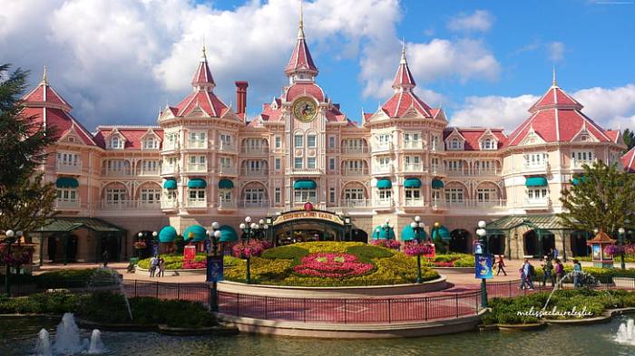 Hotels near hiking trails